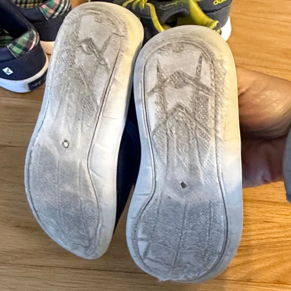 3 pair bundle, boys spring/summer sneakers and water shoes, size 8/9 - Picture 16 of 16